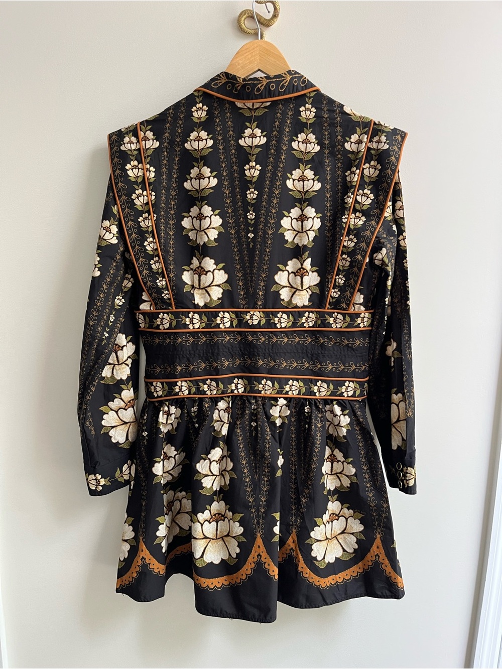 Farm Rio $554 NWT Floral Print Mini Dress Black M - Picture 2 of 9